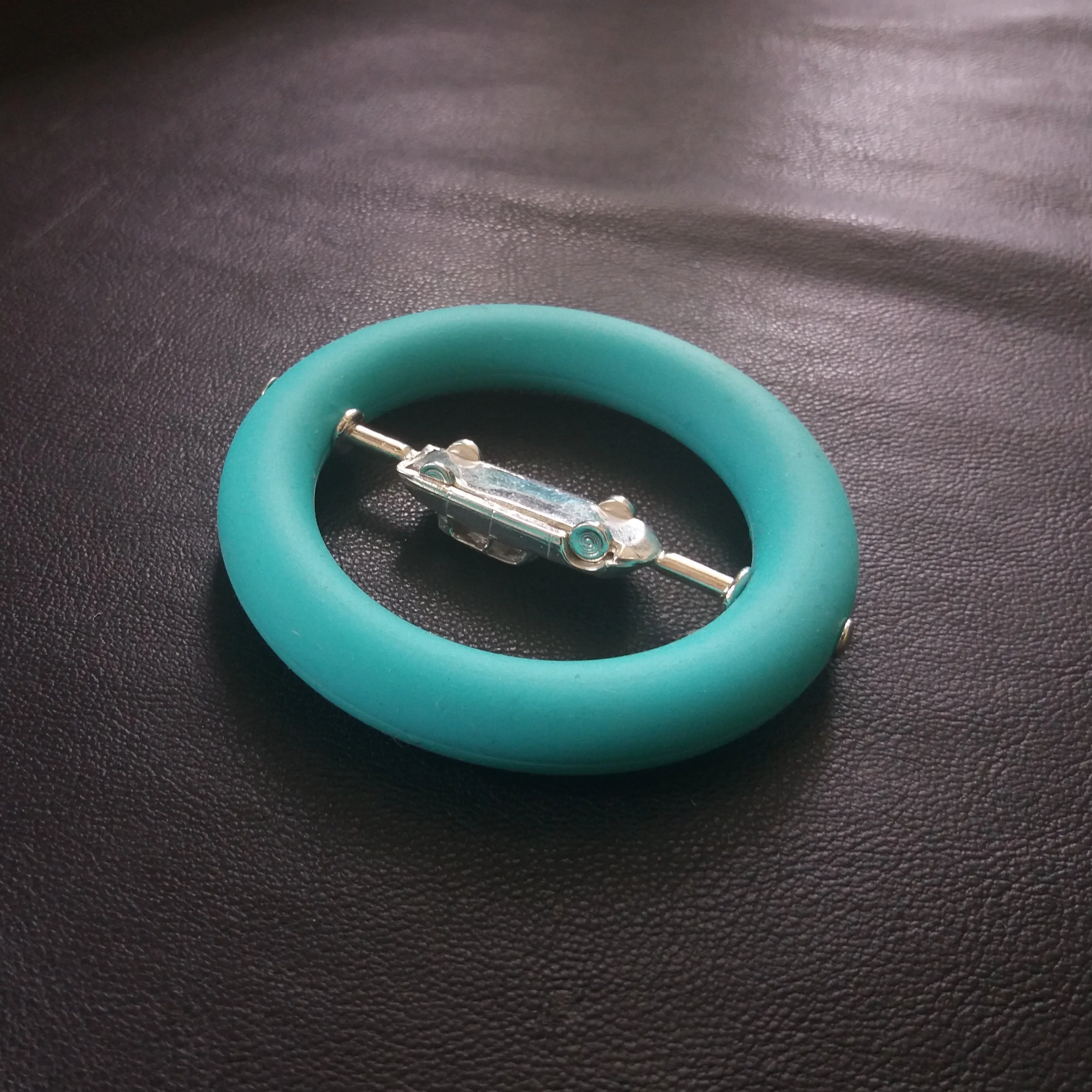 Baby teething ring with silver car