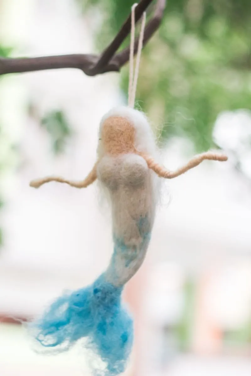 De Kulture Handmade Premium Wool Felt Mermaid Eco Friendly Needle Felted Christmas Xmas Tree Decoration Stuffed Ornament for Home Office Party Holiday Décor, 5.5x1x6.5 (LWH) Inches